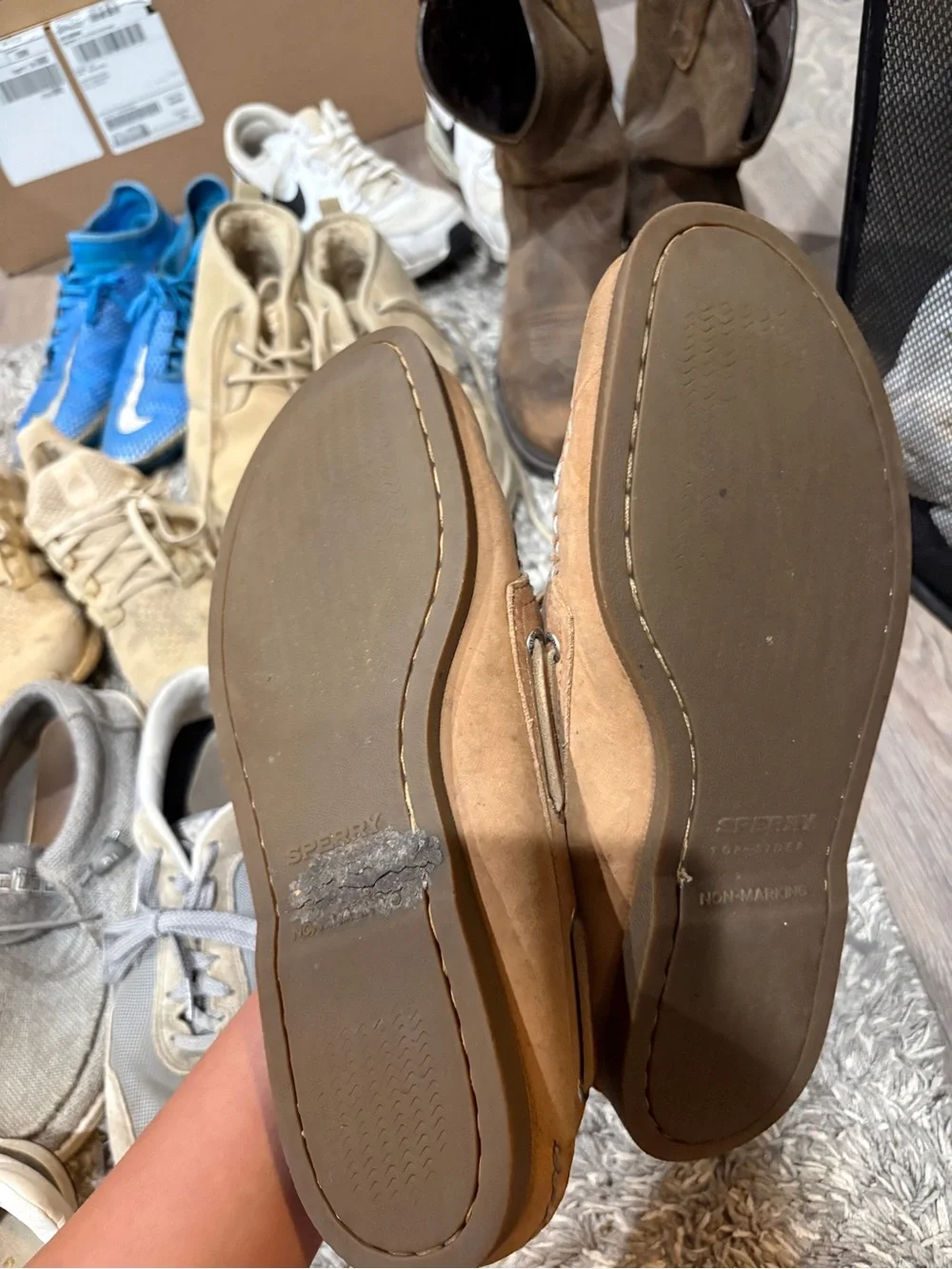 Sperys men’s boat shoes 10.5